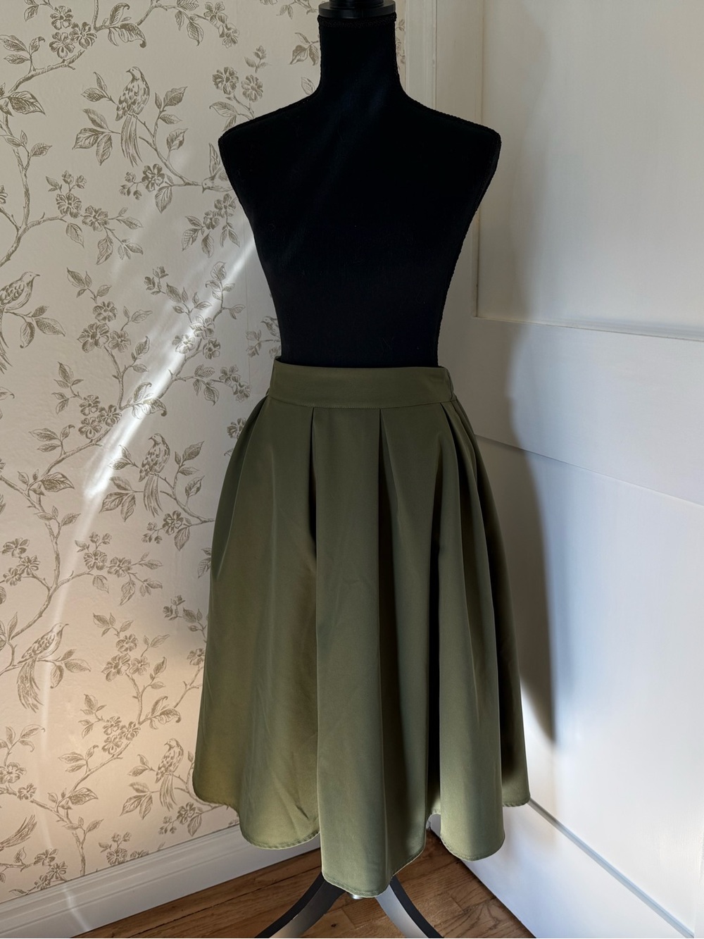 Green pleated Swing Skirt